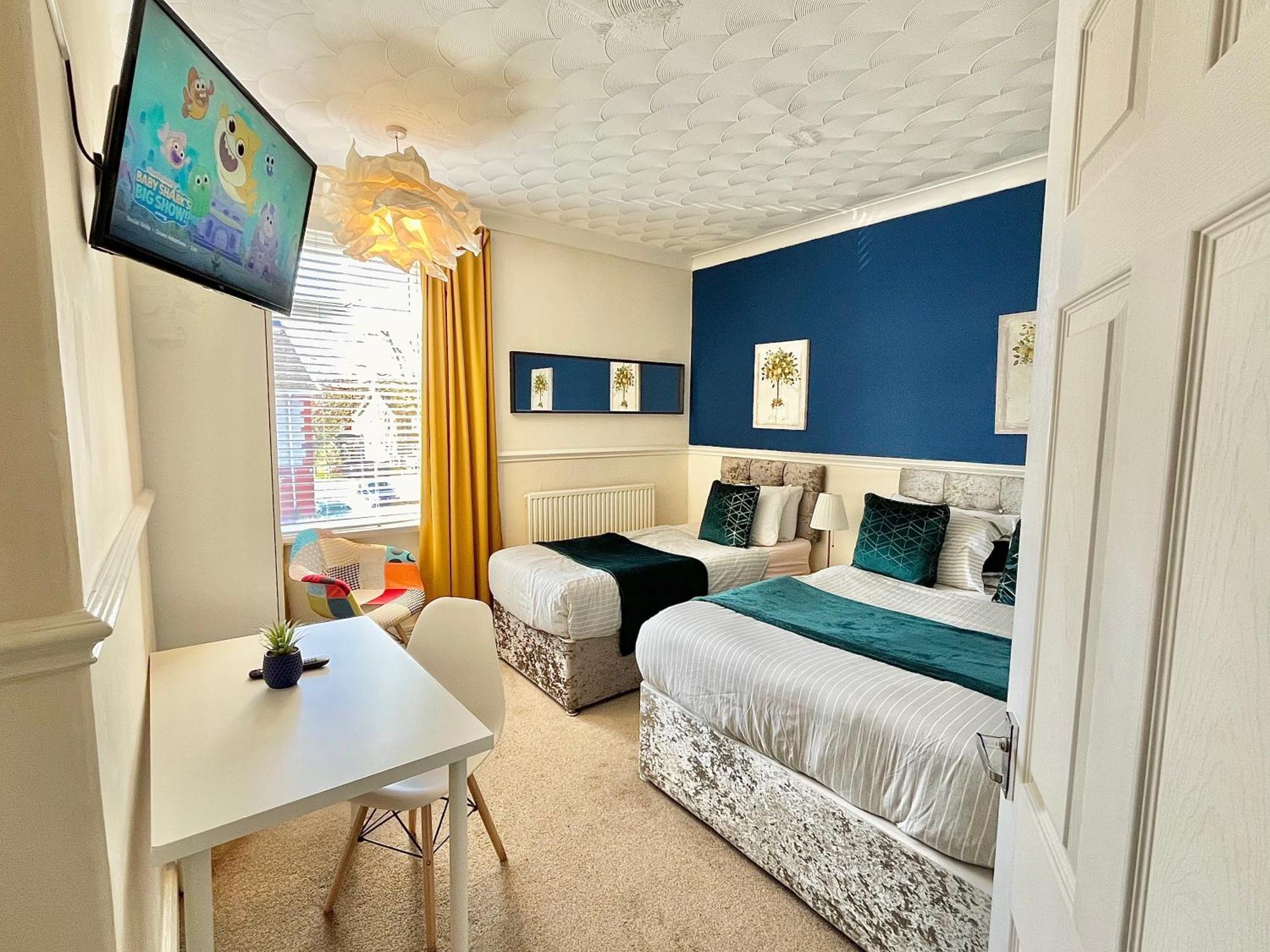 Summer Lane House-3 Bedrooms-Close To M1-Longer Stay-Free Parking Барнслі Екстер'єр фото